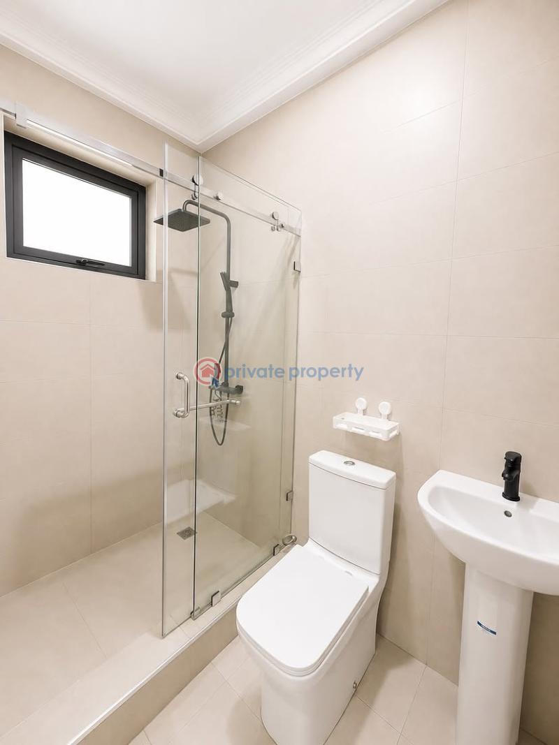 4 bedroom House For Rent A&c Mall Accra East Legon  - 8