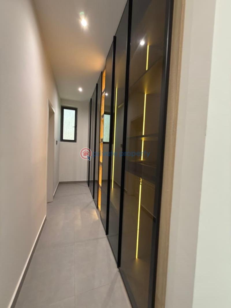 4 bedroom House For Sale East Airport Airport Residential Area Accra - 6