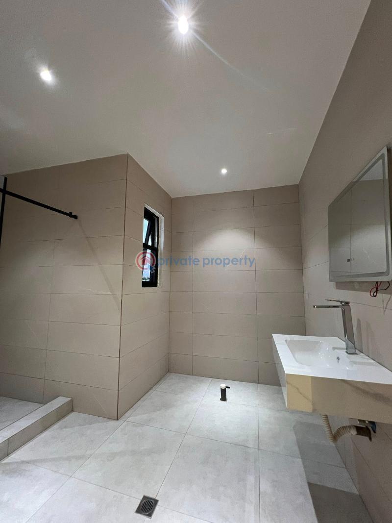 4 bedroom House For Sale Adjiringanor East Legon Accra - 11