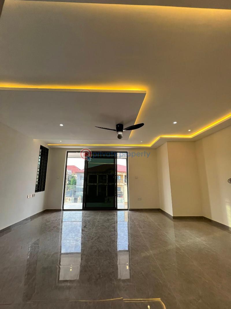4 bedroom House For Sale Lakeside Estate Ashaley Botwe Adenta Municipal Accra - 3