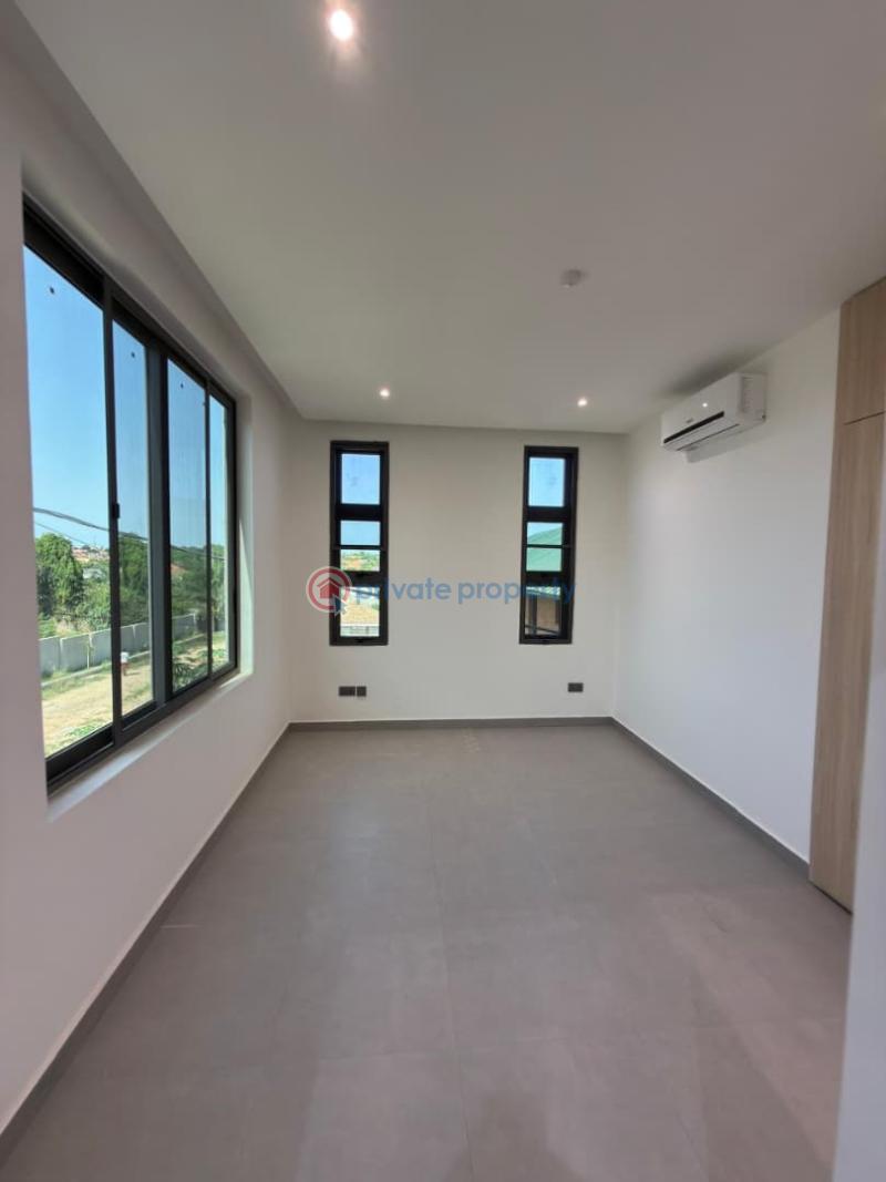 4 bedroom House For Sale East Airport Airport Residential Area Accra - 1
