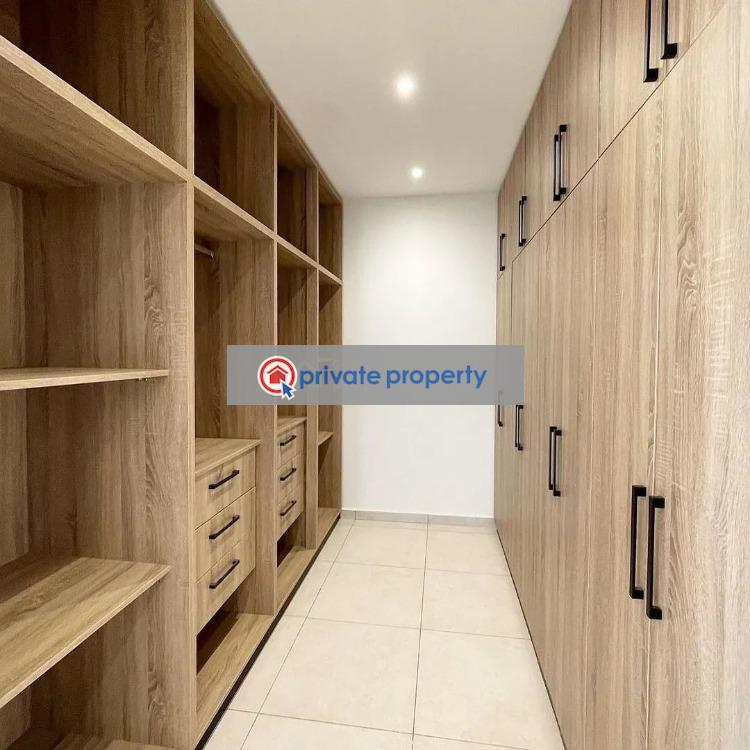 4 bedroom House For Sale &nbsp;ashaley Botwe Adenta Municipal Accra - 4
