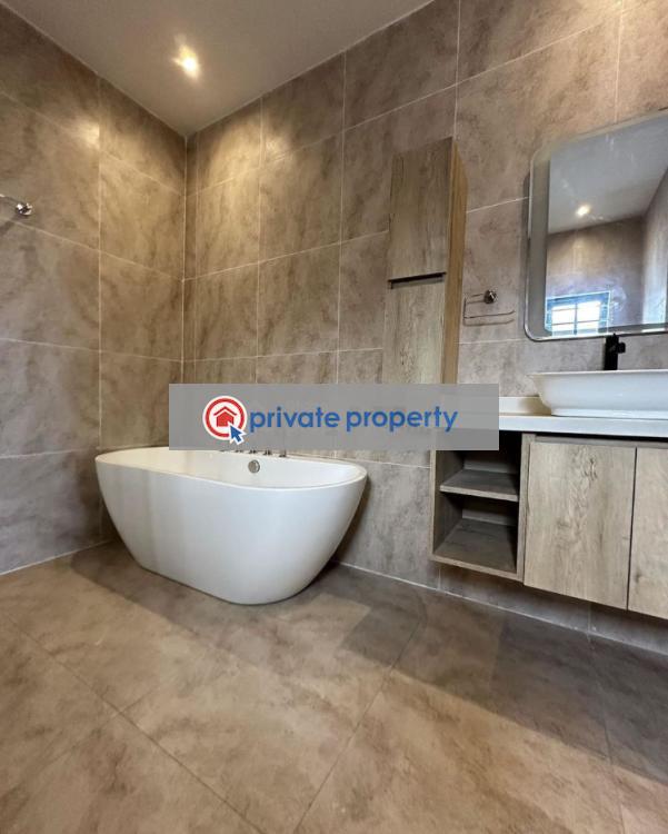 4 bedroom House For Sale &nbsp;lakeside Estate Ashaley Botwe Adenta Municipal Accra - 4