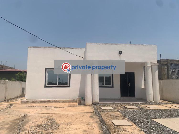 4 bedroom Townhouse For Sale &nbsp;community 25 Tema Accra - 1