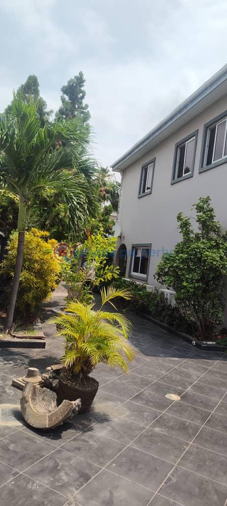 6 bedroom House For Sale Au Village Accra Ghana Cantonments  - 1