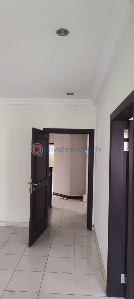 6 bedroom House For Sale Au Village Accra Ghana Cantonments  - 10