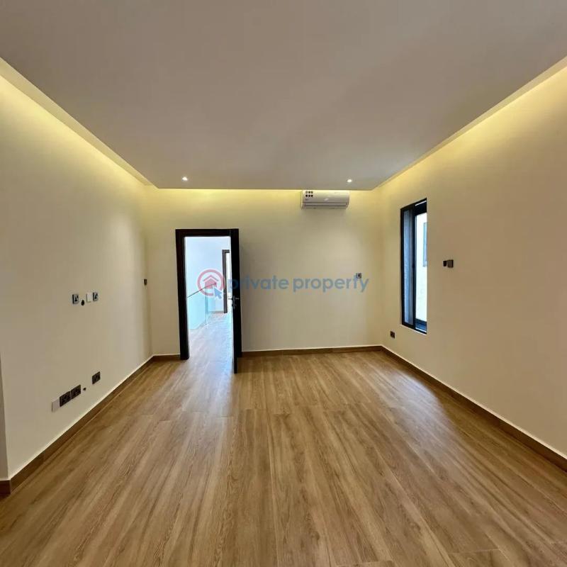 5 bedroom House For Sale Ashaley Botwe School Junction Adenta Municipal Accra - 11