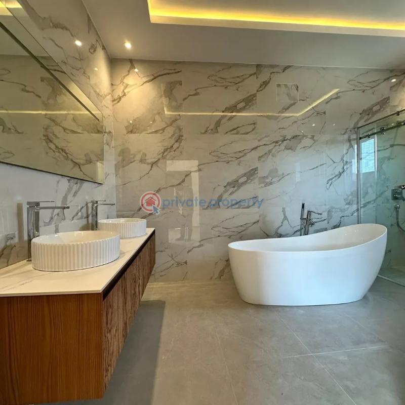 5 bedroom House For Sale Ashaley Botwe School Junction Adenta Municipal Accra - 12