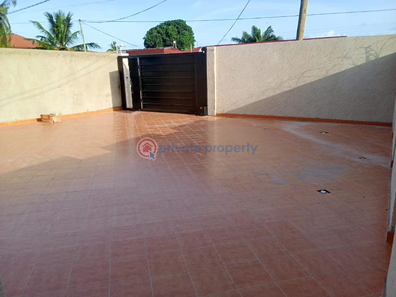 4 bedroom House For Sale Dansoman Accra - 3