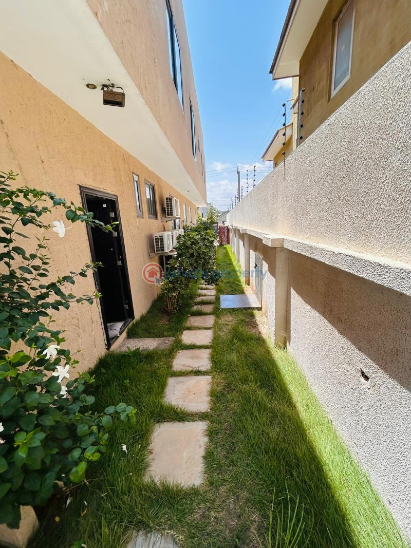 4 bedroom House For Sale Adjiringanor East Legon Accra - 8