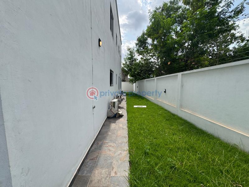 8 bedroom House For Sale Hilltop Kwadaso Kumasi Metropolitan Ashanti - 10