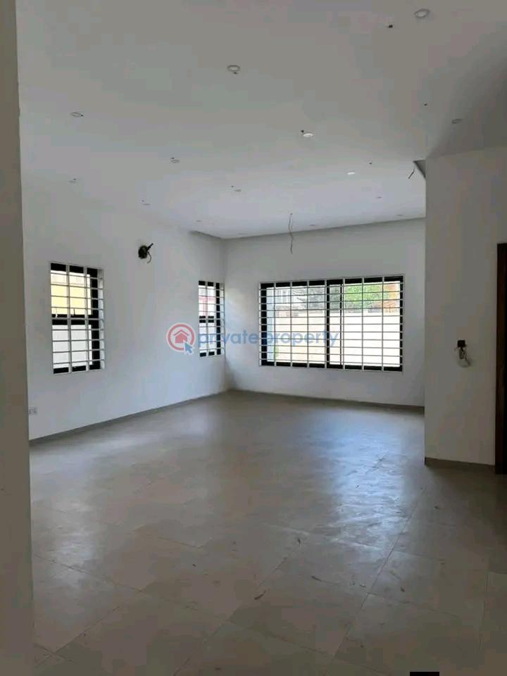 4 bedroom Detached Duplex For Sale Spintex Accra - 11