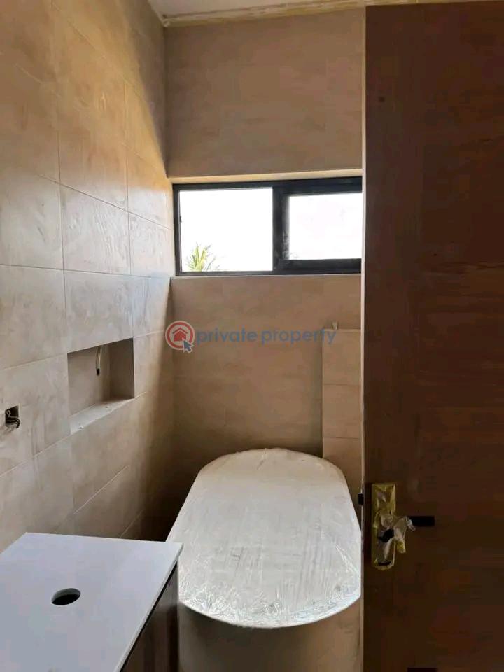 4 bedroom Detached Duplex For Sale Spintex Accra - 3