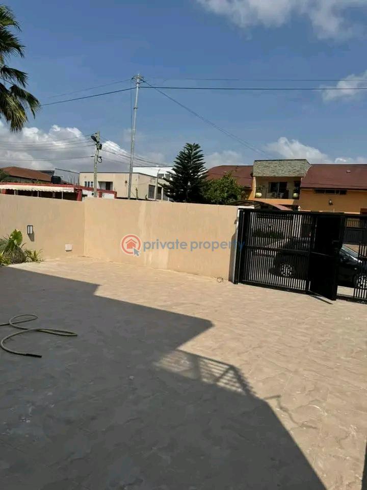 4 bedroom Detached Duplex For Sale Spintex Accra - 2