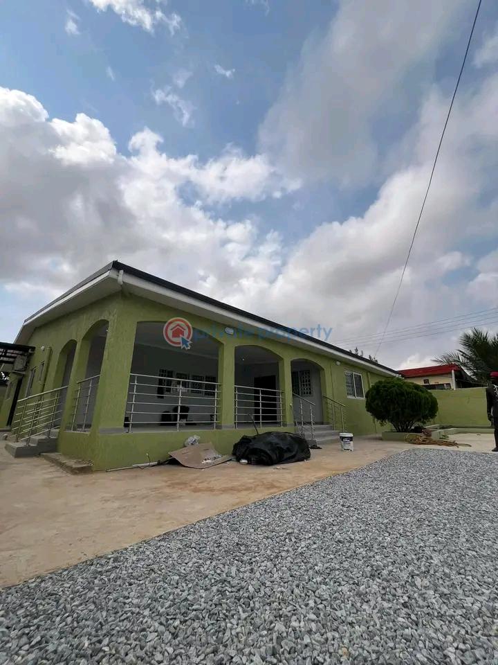4 bedroom House For Rent Tesano Accra - 0