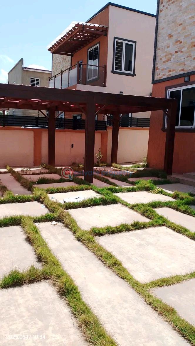 4 bedroom House For Rent East Airport Airport Residential Area Accra - 6