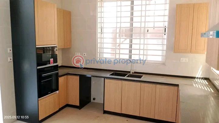 4 bedroom House For Rent East Airport Airport Residential Area Accra - 5