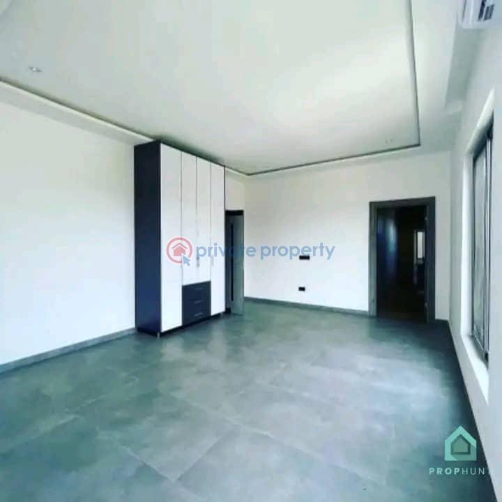 4 bedroom House For Sale Abdijan Avenue East Legon Accra - 1