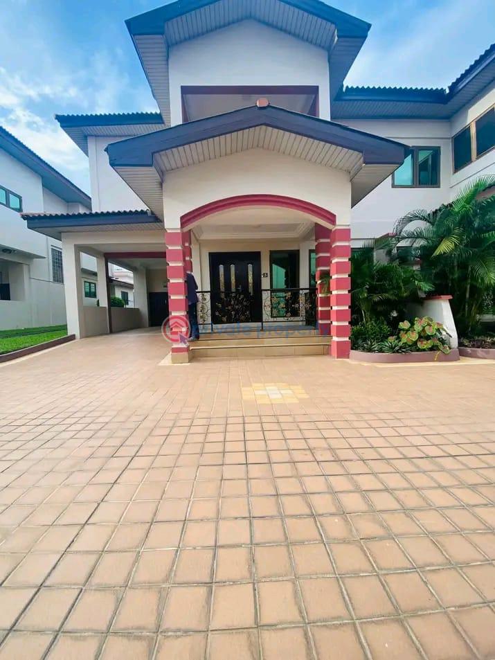 4 bedroom Townhouse For Rent Cantonments Accra - 2