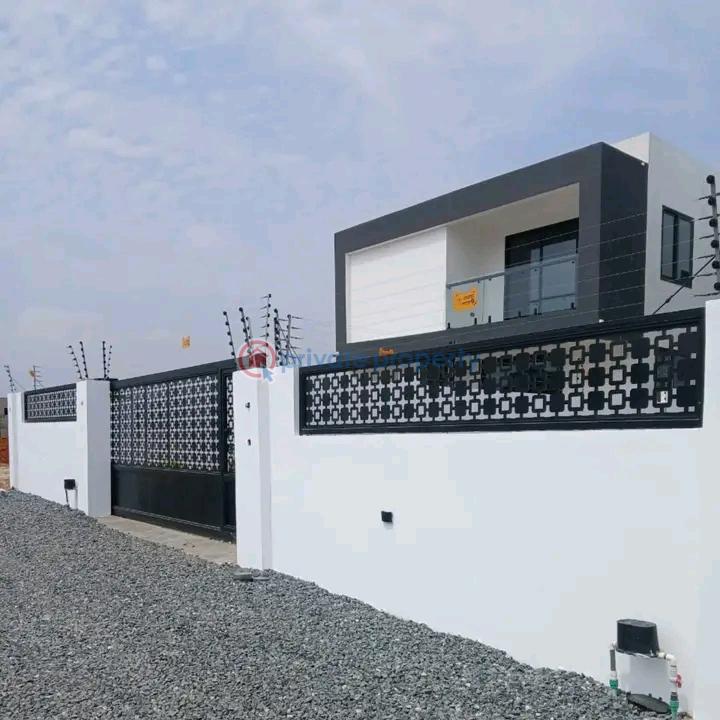 4 bedroom Townhouse For Sale East Airport Airport Residential Area Accra - 1