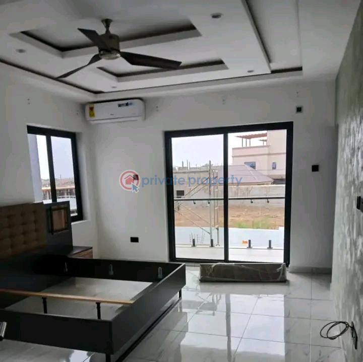 4 bedroom Townhouse For Sale East Airport Airport Residential Area Accra - 6