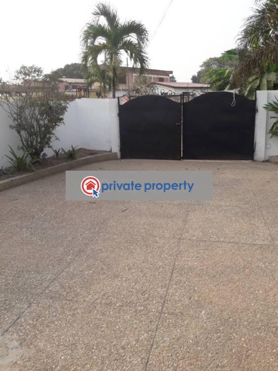 4 bedroom Detached Bungalow For Sale &nbsp;dansoman Opposite Papa's Pizza Accra Metropolitan  - 4