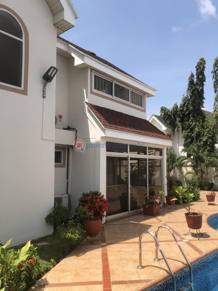 4 bedroom Detached Bungalow For Rent Castle Area Osu Road Accra - 5