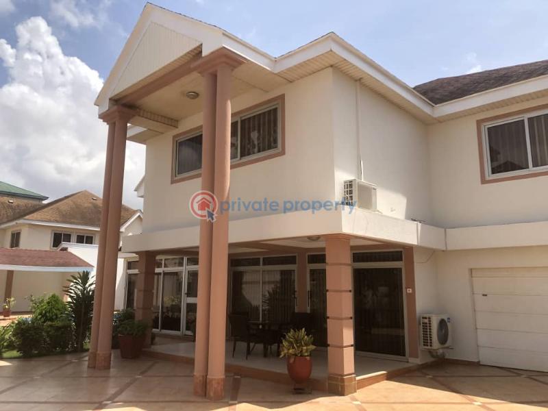 4 bedroom Detached Bungalow For Rent Castle Area Osu Road Accra - 4