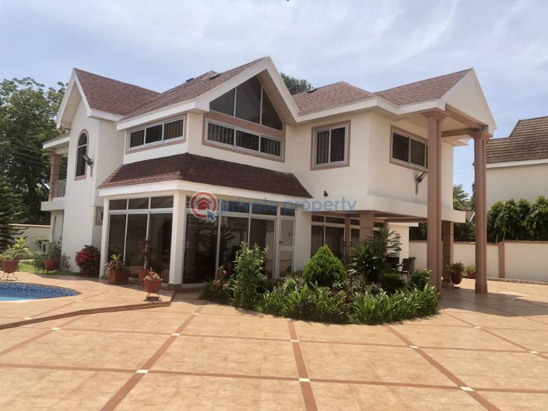 4 bedroom Detached Bungalow For Rent Castle Area Osu Road Accra - 3