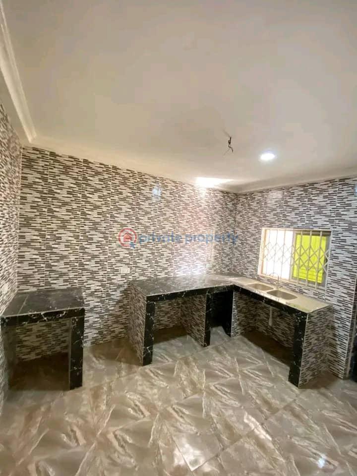 10 bedroom Block of Flats For Sale Spintex Accra - 2