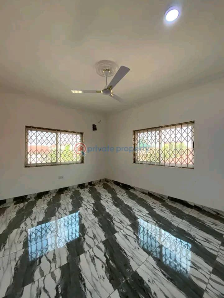 10 bedroom Block of Flats For Sale Spintex Accra - 3
