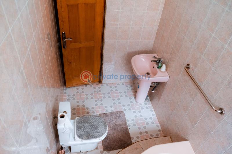 5 bedroom House For Rent Sakumono Spintex Accra - 10