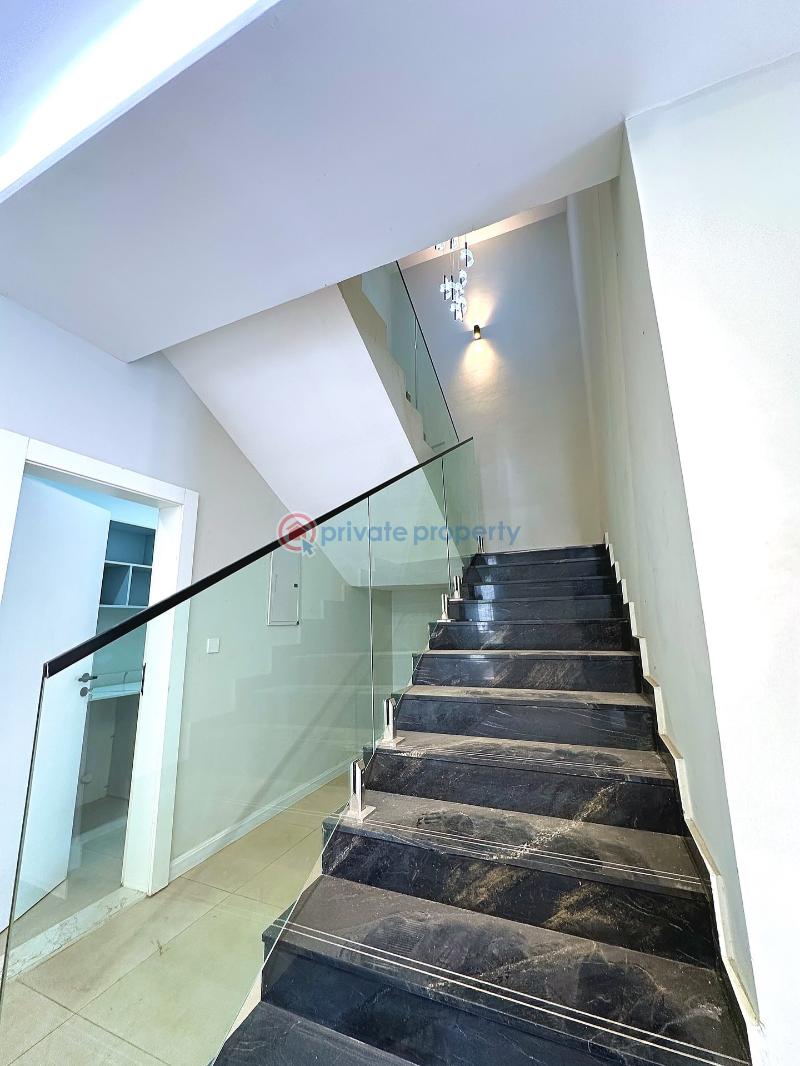 5 bedroom House For Sale East Airport Airport Residential Area Accra - 6