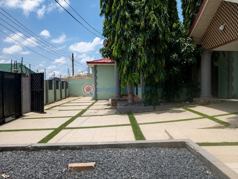 5 bedroom House For Sale Nanakrom East Legon Accra - 1