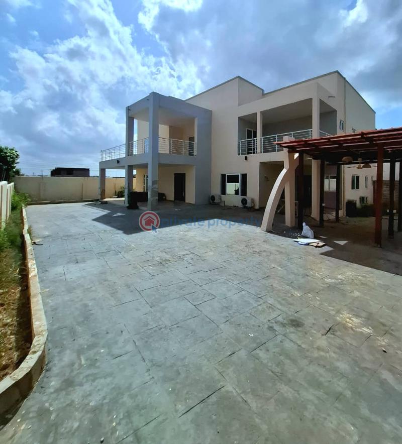 5 bedroom House For Rent East Airport Airport Residential Area Accra - 2