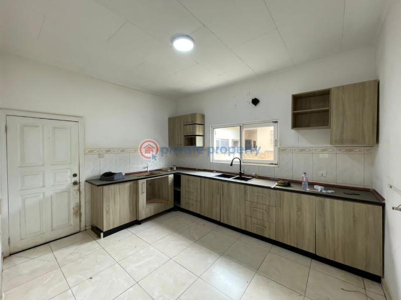 5 bedroom House For Sale Regimaul Gray Estate East Airport Airport Residential Area Accra - 10