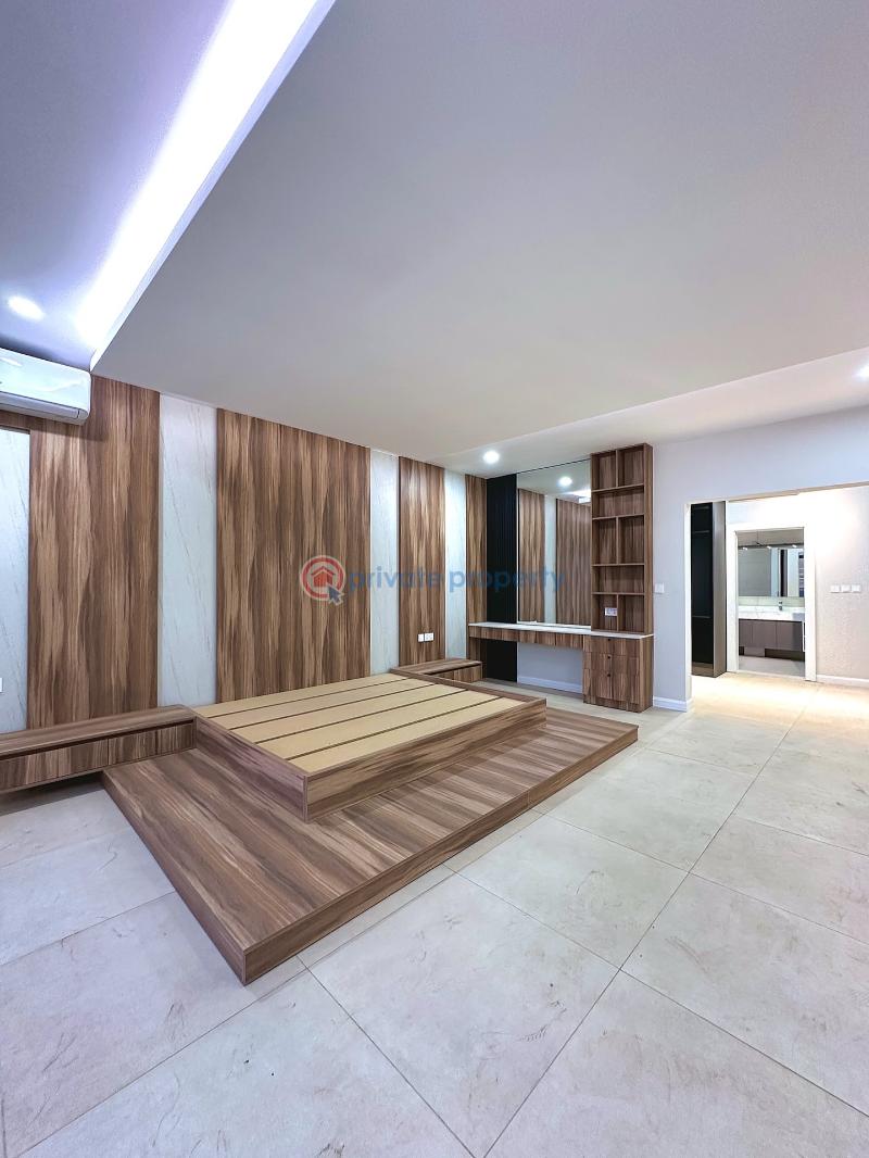5 bedroom House For Sale East Airport Airport Residential Area Accra - 7