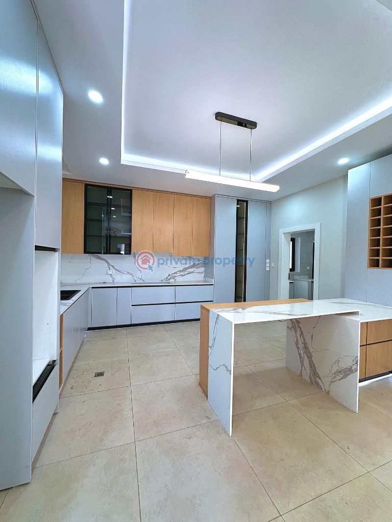 5 bedroom House For Sale East Airport Airport Residential Area Accra - 4