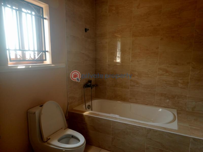 5 bedroom House For Sale Sakumono Spintex Accra - 4
