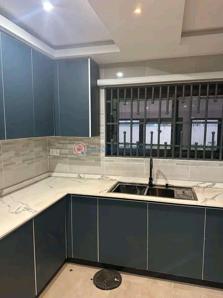 5 bedroom House For Rent Achimota Accra - 9