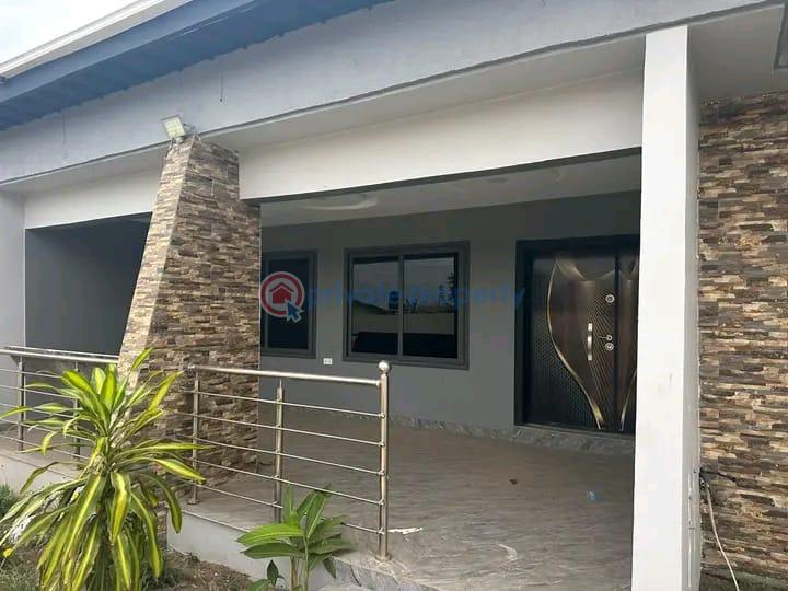 5 bedroom House For Rent Achimota Accra - 8