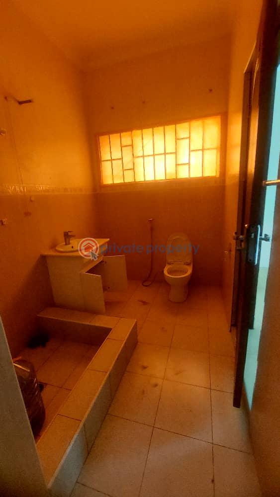 5 bedroom House For Rent Mariville Home Spintex Accra - 11