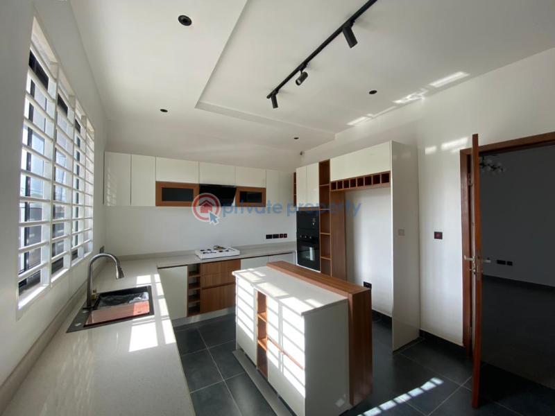 5 bedroom House For Sale Oyarifa Adenta Municipal Accra - 0