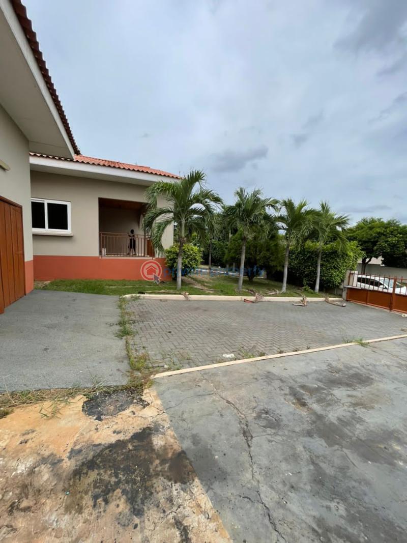 5 bedroom House For Sale Regimaul Gray Estate East Airport Airport Residential Area Accra - 2