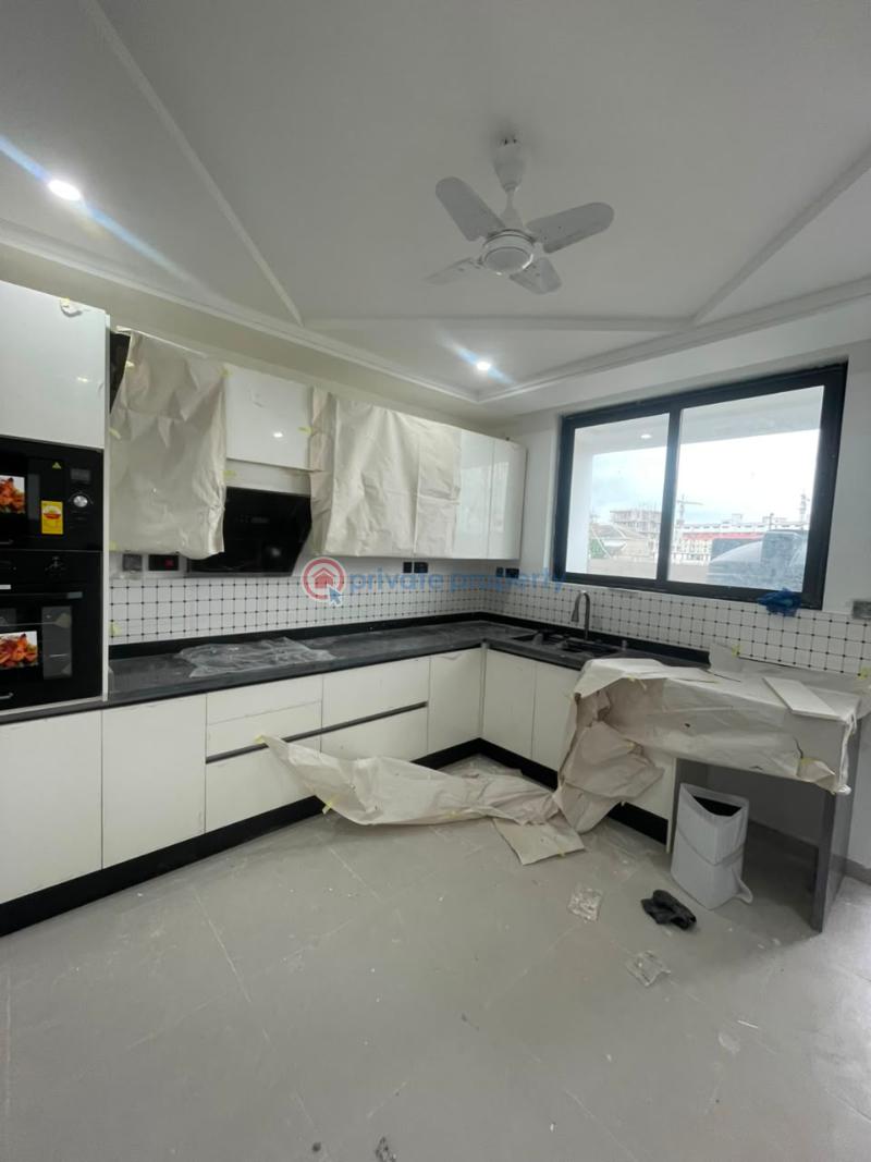 5 bedroom House For Sale East Airport Airport Residential Area Accra - 14