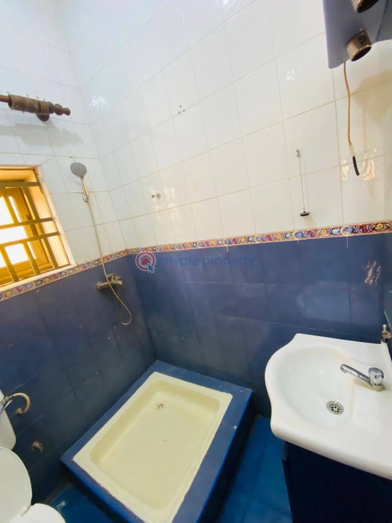 5 bedroom House For Rent Achimota Accra - 9