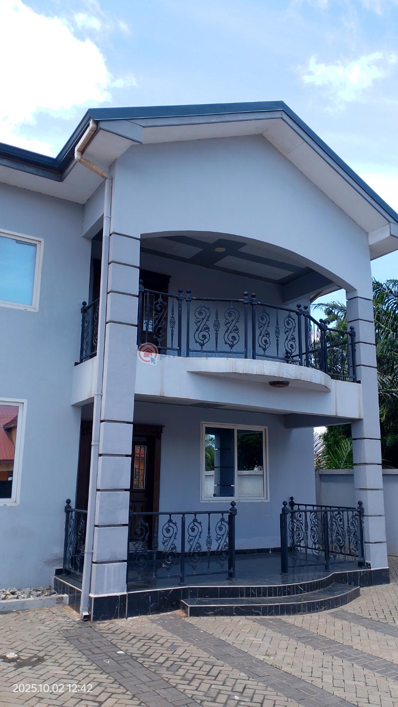 5 bedroom Detached Duplex For Rent East Airport Spintex Road. East Airport Airport Residential Area Accra - 0