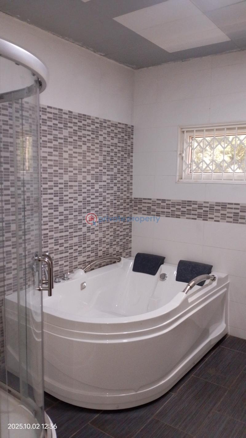 5 bedroom Detached Duplex For Rent East Airport Spintex Road. East Airport Airport Residential Area Accra - 8
