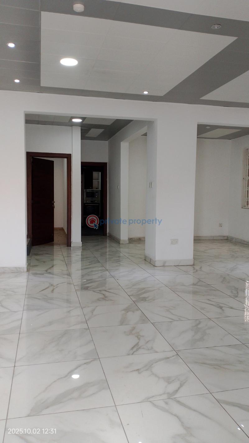 5 bedroom Detached Duplex For Rent East Airport Spintex Road. East Airport Airport Residential Area Accra - 10