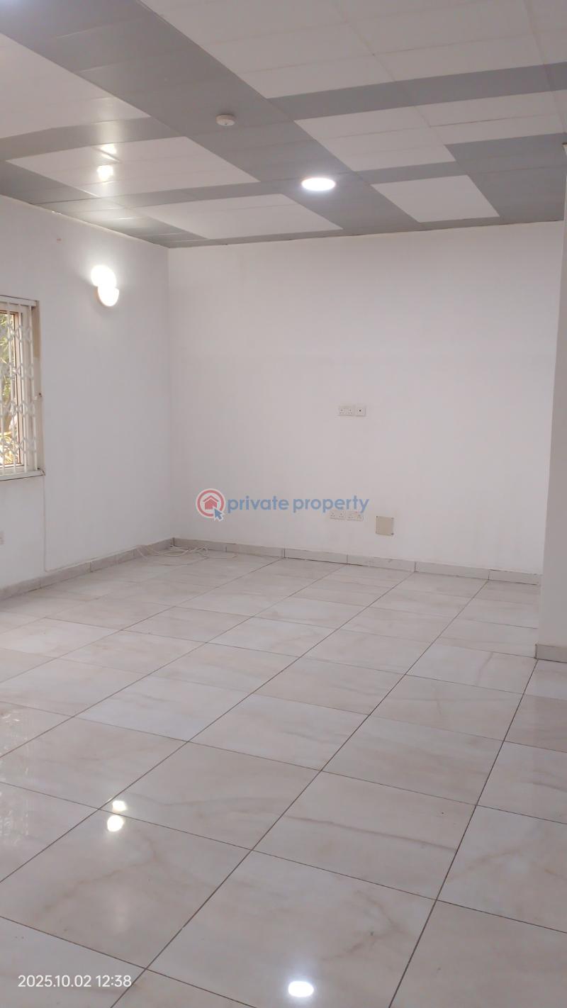 5 bedroom Detached Duplex For Rent East Airport Spintex Road. East Airport Airport Residential Area Accra - 11